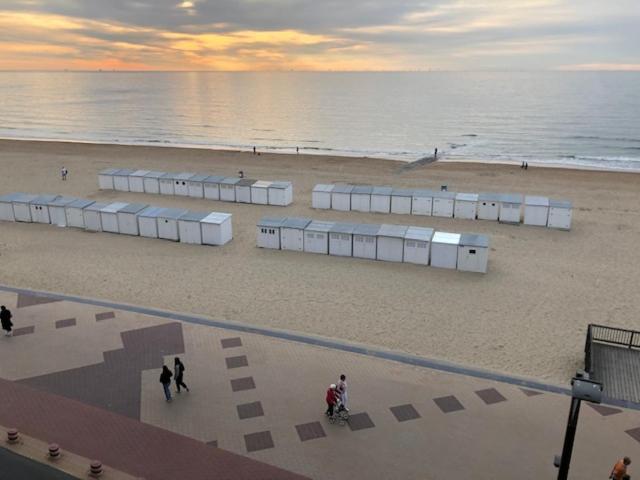 Groot appartement met zeezicht, 4e verdiep voor maximum 7 personen Knokke-Heist Buitenkant foto